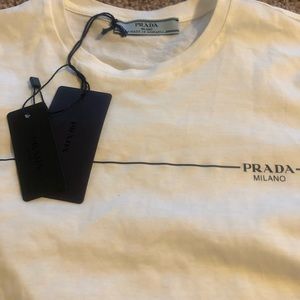 Prada logo t-shirt women’s size S brand new